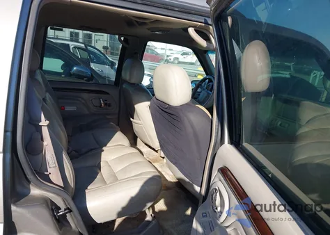 2000 Cadillac Escalade Standard from USA, damaged, VIN 1GYEK13R6YR118880